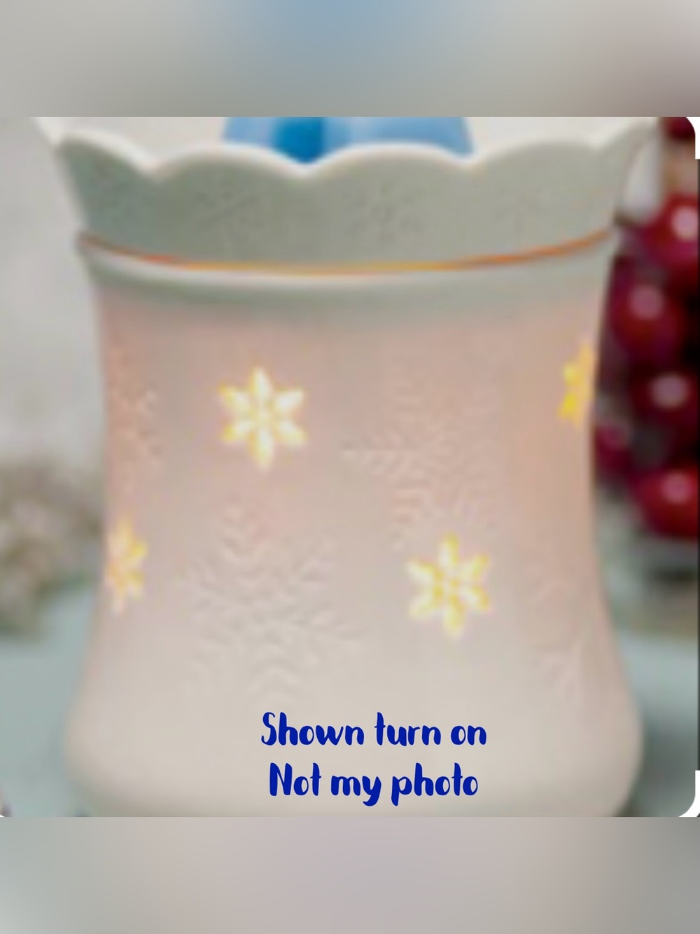 Brand New in Box - Scentsy’s Full Size Blizzard Holiday Scent Warmer